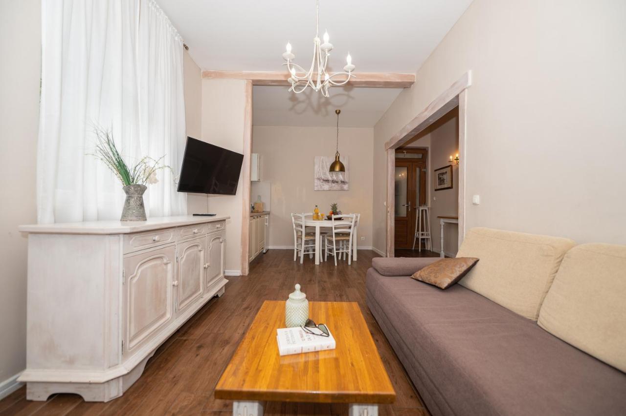 Apartment Petra & Apartment Rustic Макарска Экстерьер фото